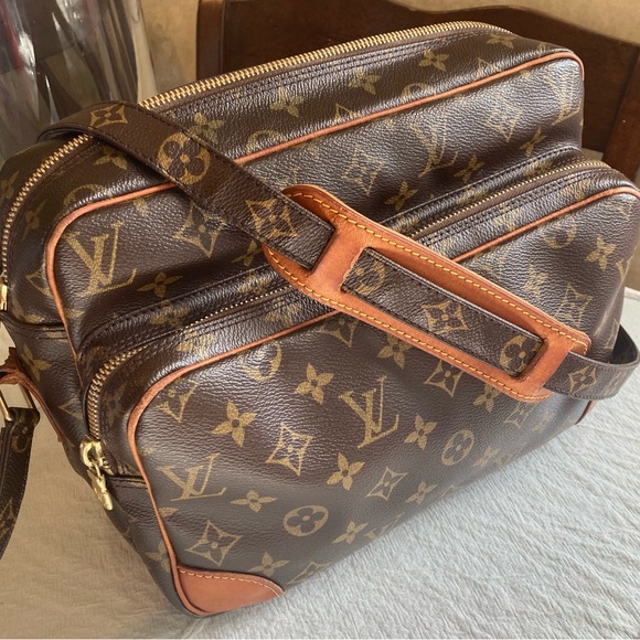 Louis Vuitton Nile gm crossbody - Picture 1 of 14